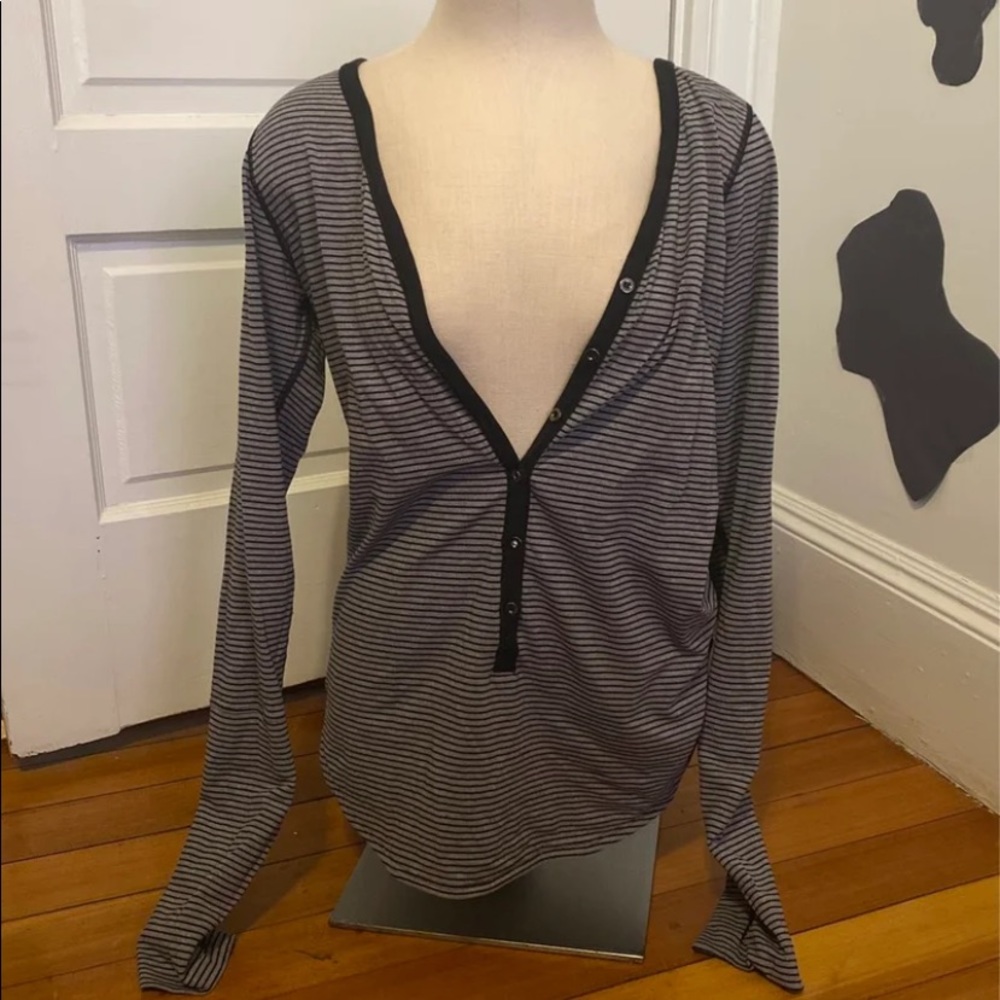 Lululemon athletic top